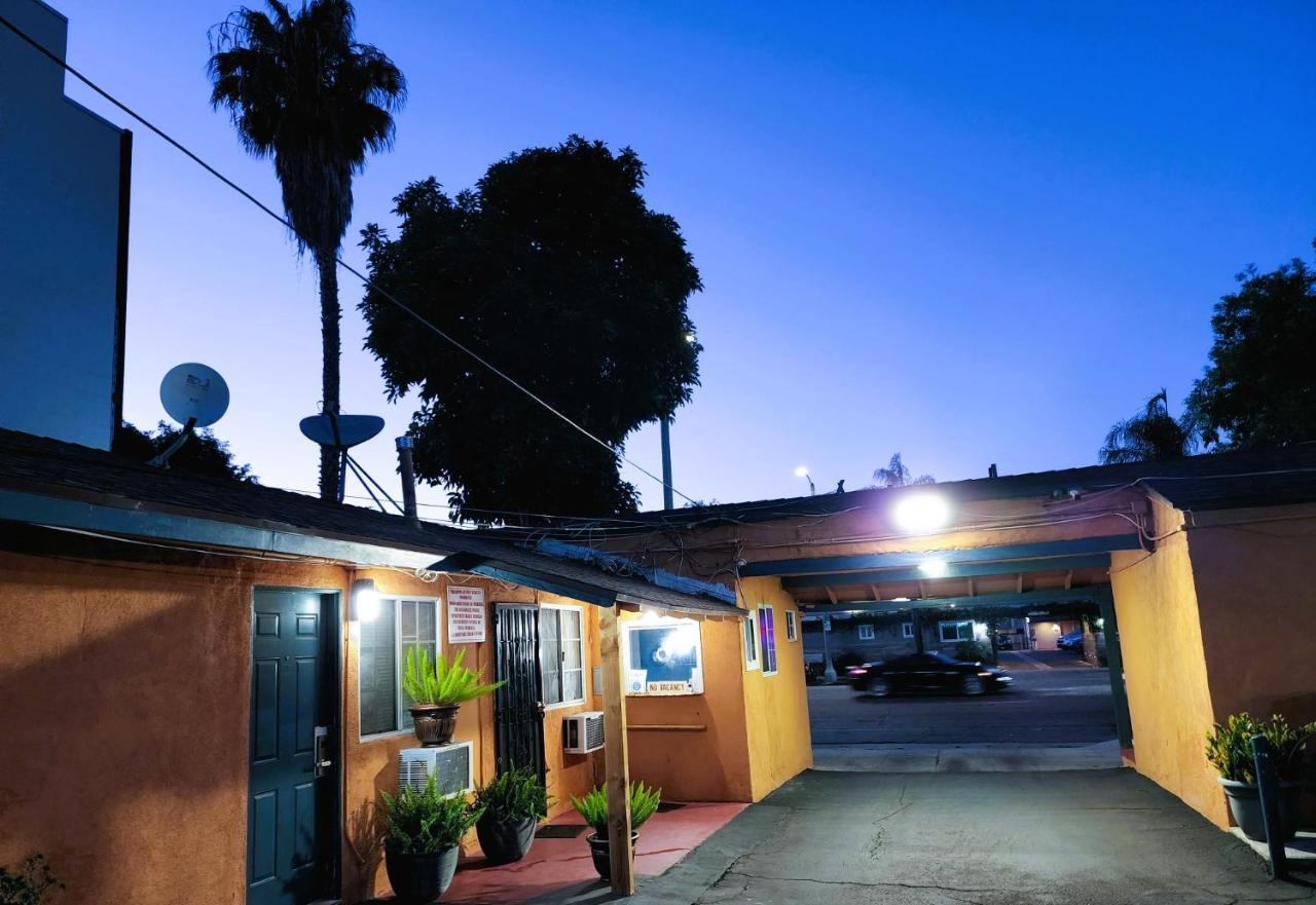 Day N Night Inn - Near Universal Studios Hollywood, Los Angeles